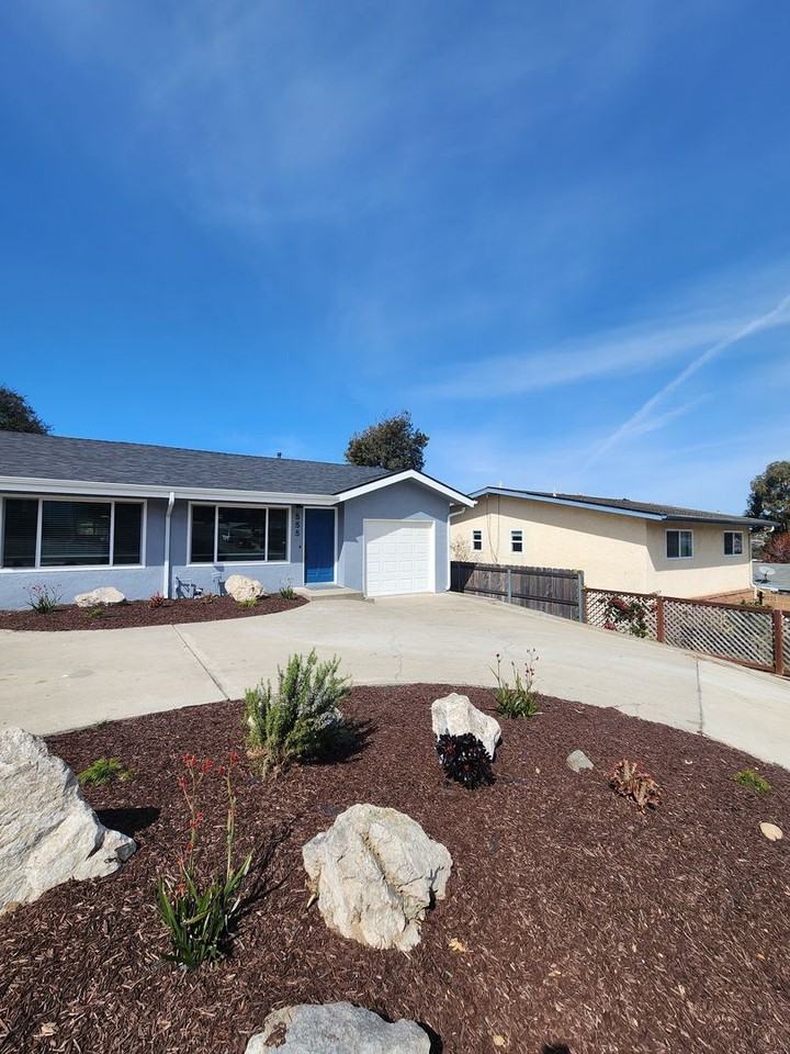 555 N Oak Park Blvd - Photo 2 of 20