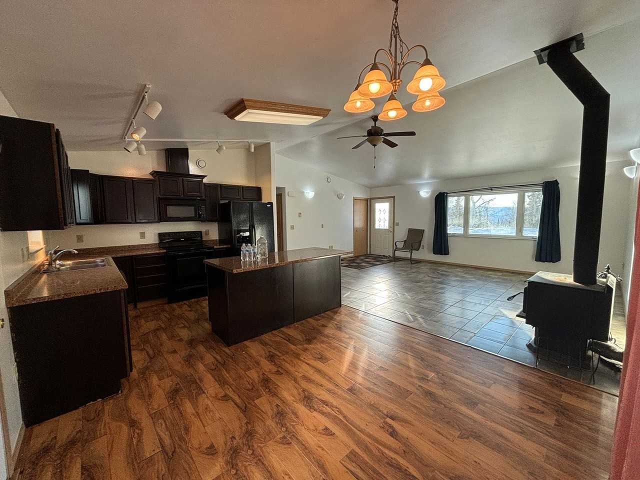 2011 Mesa Ct - Photo 2 of 15