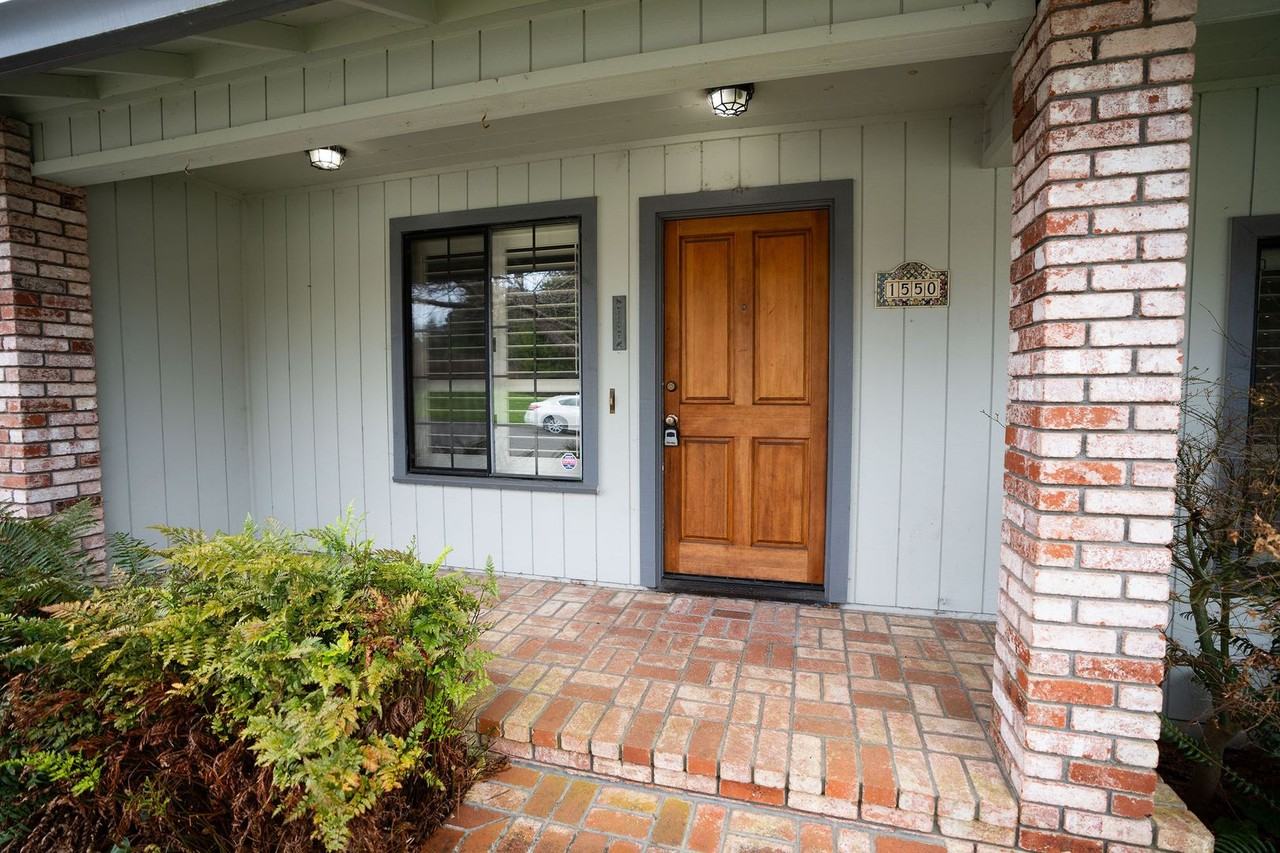 1550 Chabot Ct - Photo 3 of 43