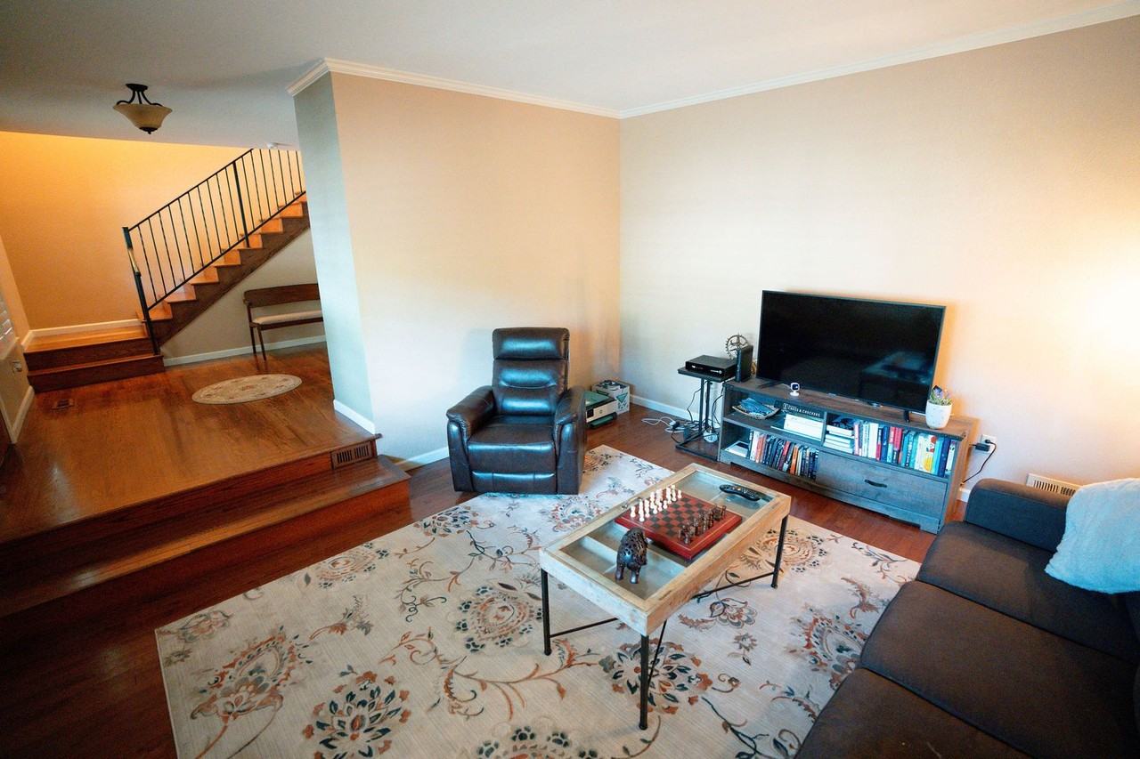 1550 Chabot Ct - Photo 7 of 43