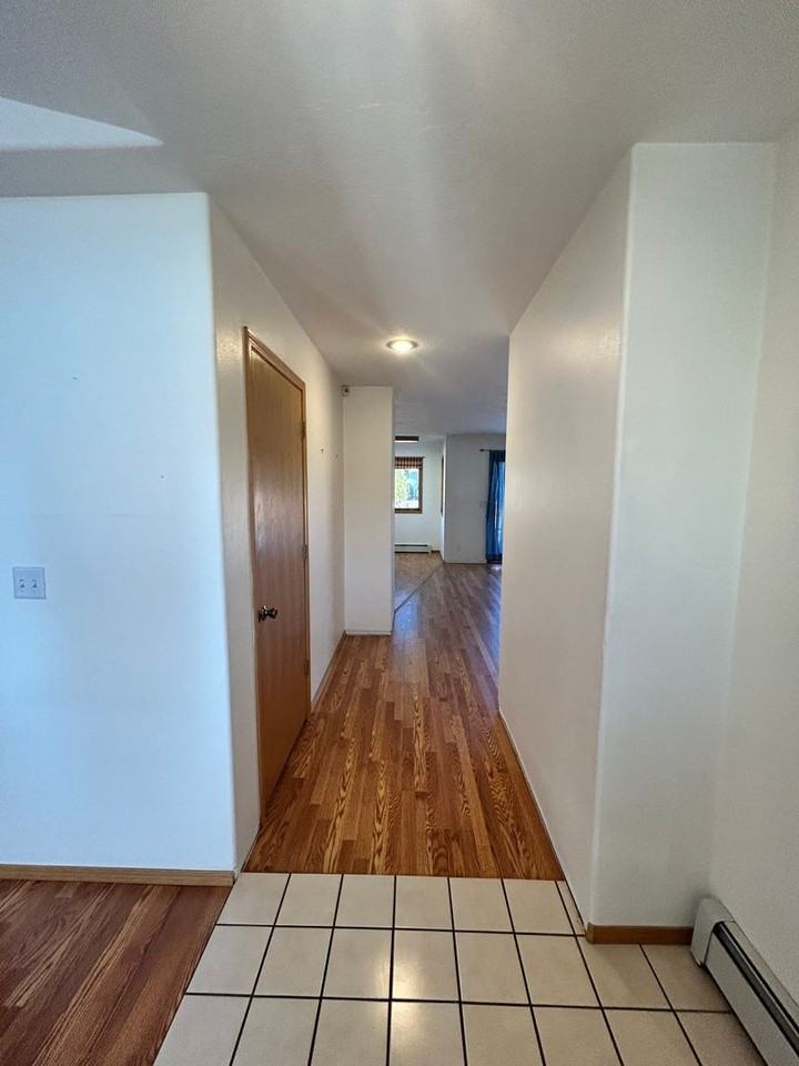 306 10th St - Photo 2 of 38