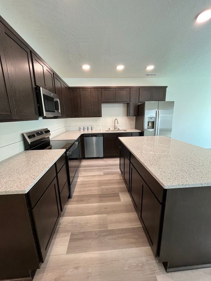 3702 S Roosevelt Pl - Photo 3 of 14