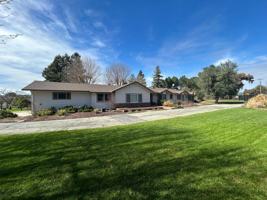 featured image of 1665 Chris Ln