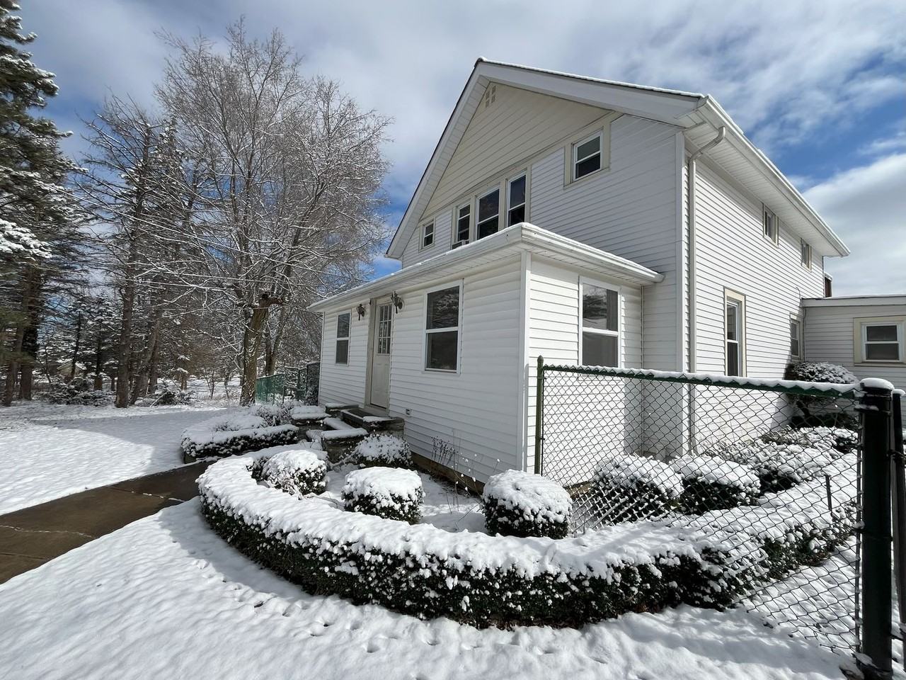 10787 State Rd - Photo 2 of 27
