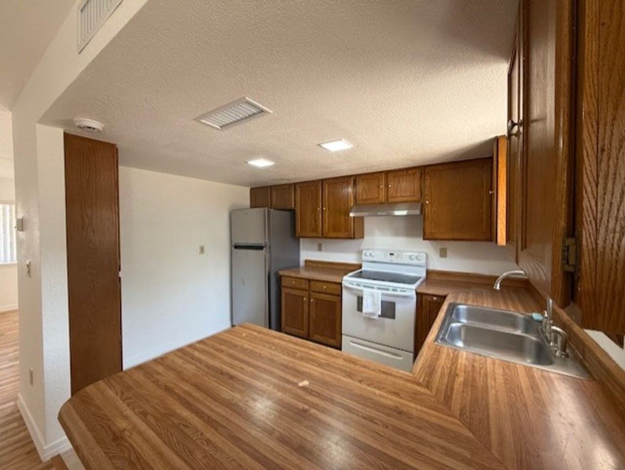 1324 S Ocotillo Dr - Photo 5 of 17
