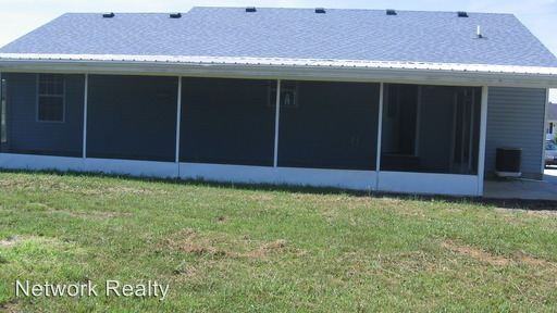 333 Crissy St - Photo 2 of 10