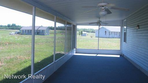 333 Crissy St - Photo 3 of 10