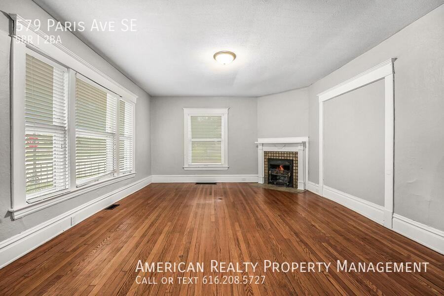 579 Paris Avenue Southeast - Photo 7 of 21