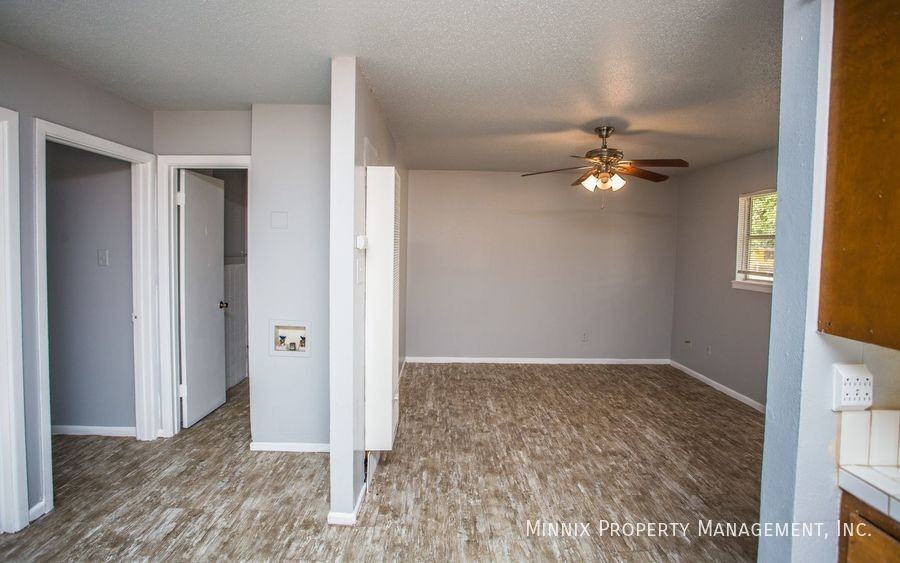 3104 Avenue N - Photo 4 of 24