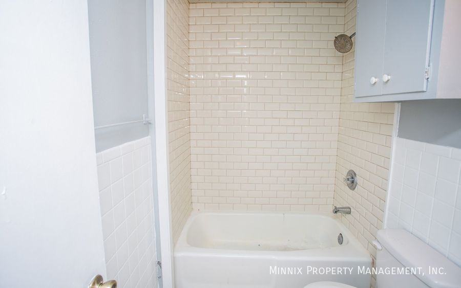 3104 Avenue N - Photo 6 of 24