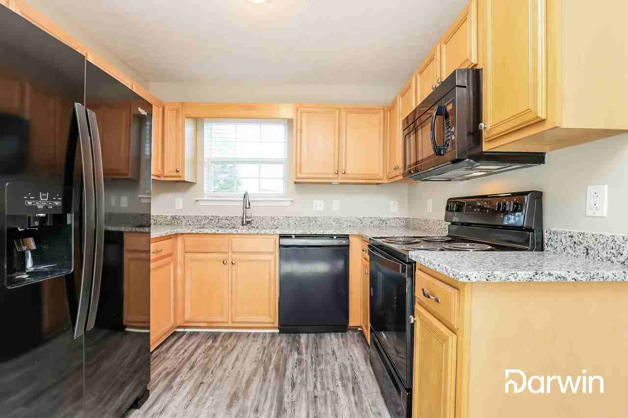 7870 Rainey Dr - Photo 3 of 15