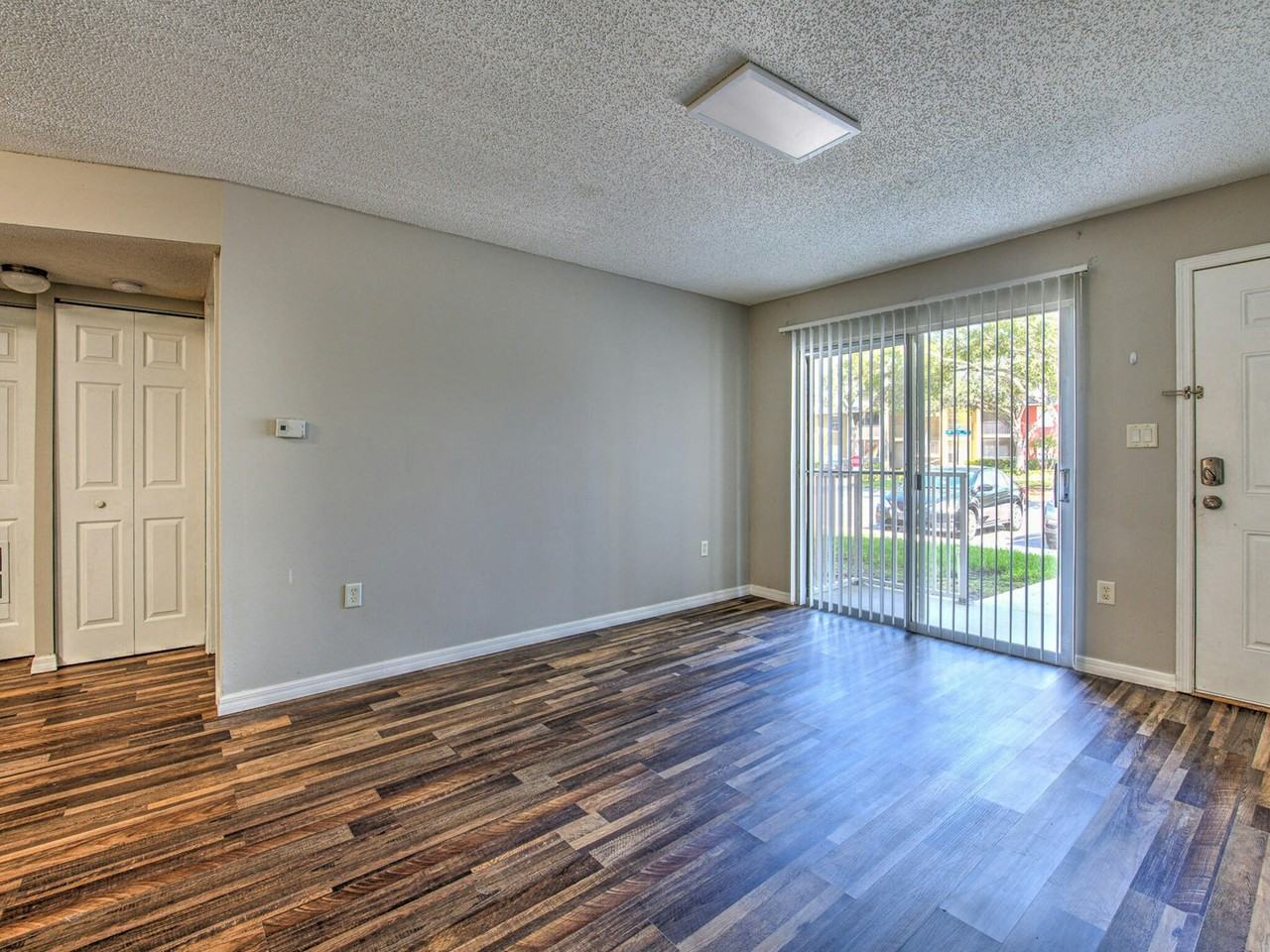 203 Lake Parsons Green, Unit 105 - Photo 5 of 26