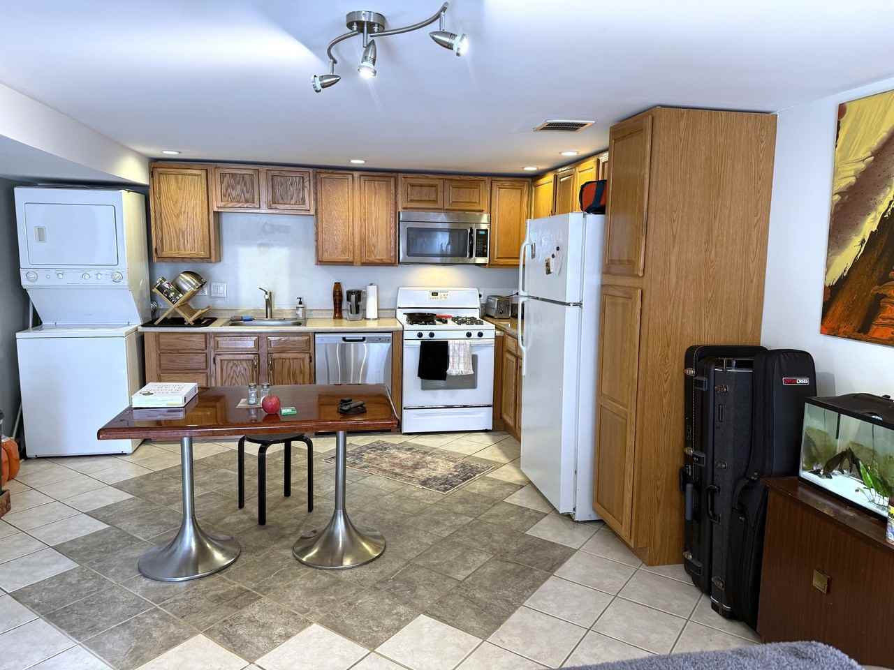 Dice St - Photo 4 of 13