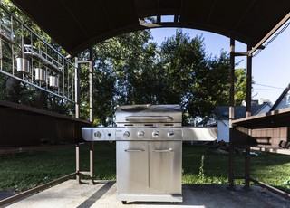 702 Sherman - Photo 2 of 2