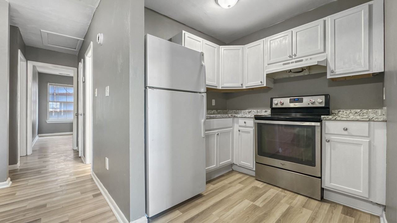 1100 Wilson Rd - Photo 3 of 20