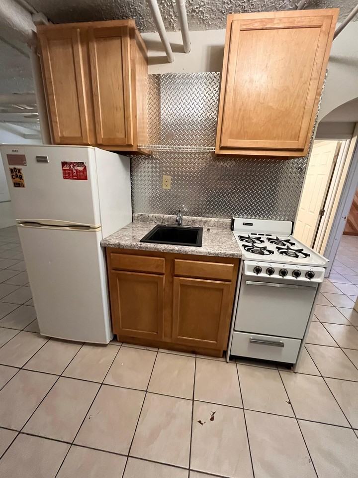 632 Howard Place - Photo 2 of 45