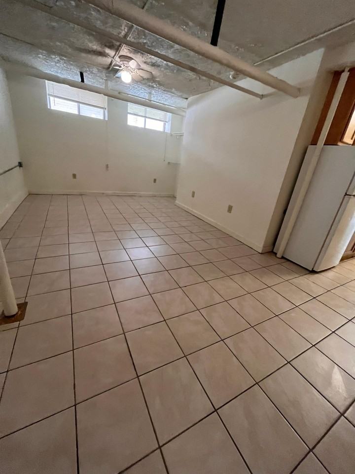 632 Howard Place - Photo 4 of 45
