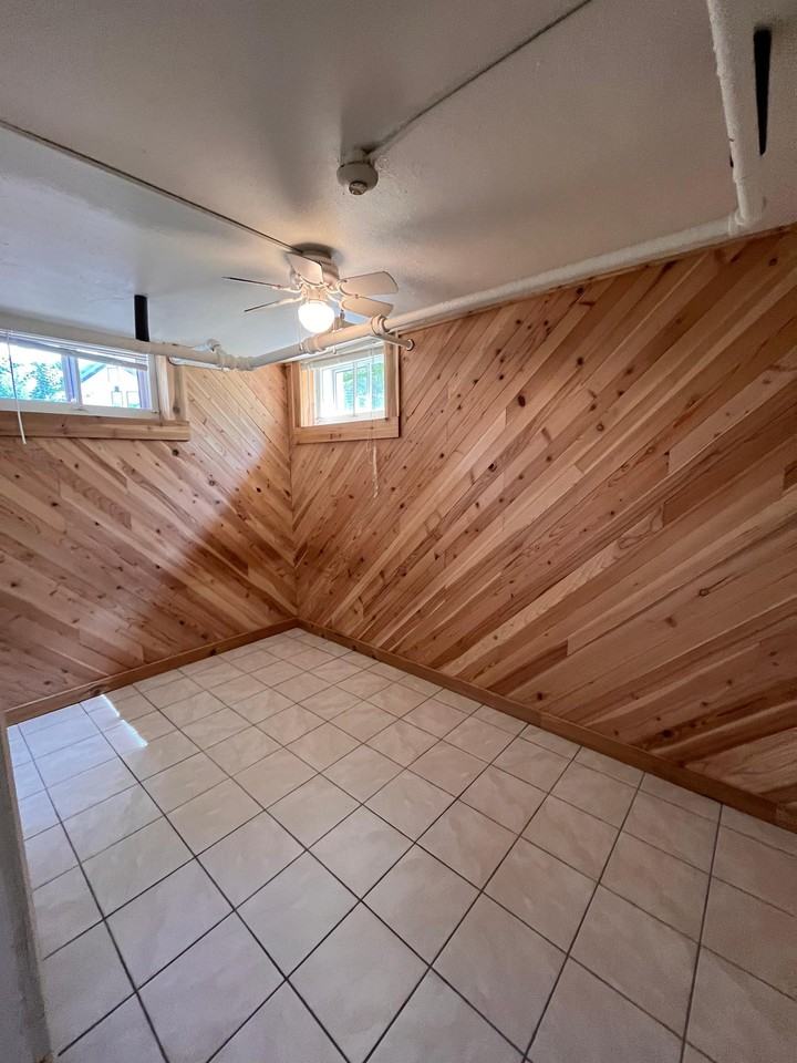 632 Howard Place - Photo 6 of 45