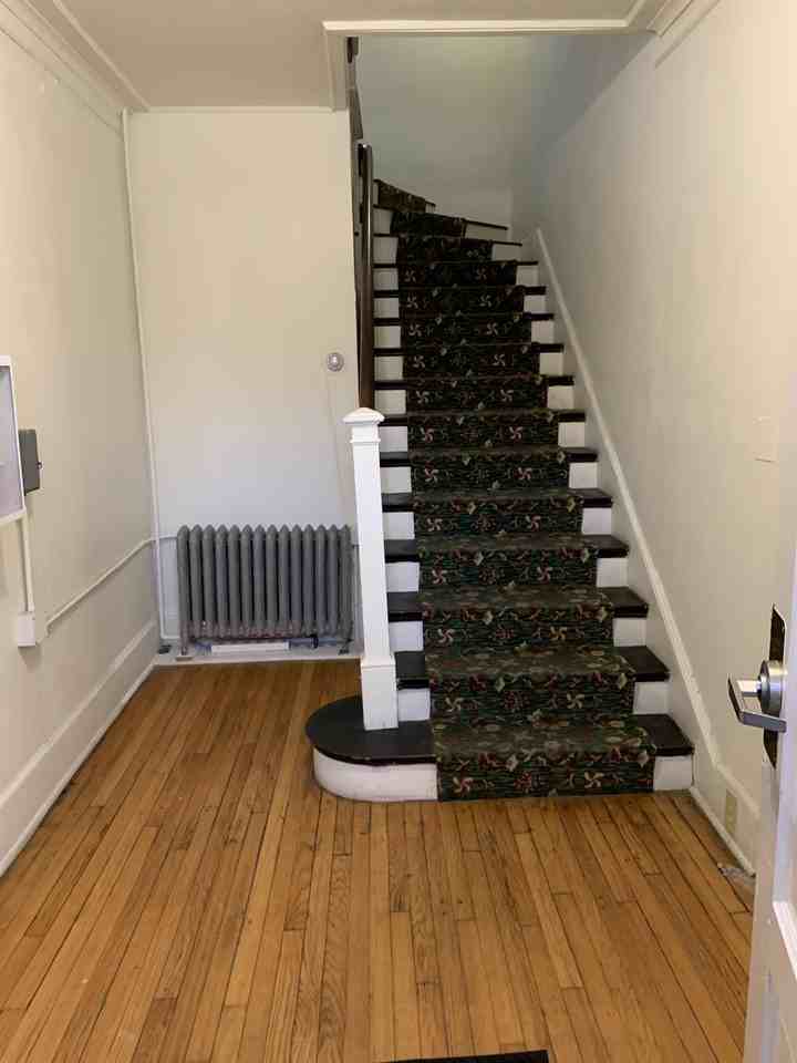 240 West Lakelawn Place - Photo 7 of 50