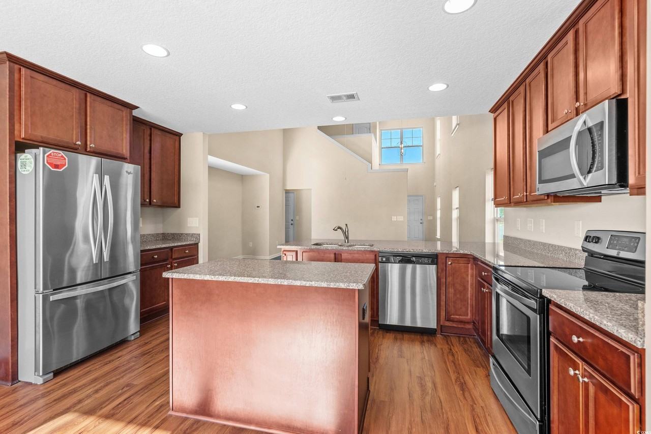 1140 Boleybeg Drive - Photo 4 of 34