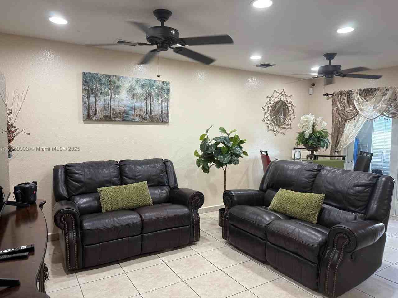 9315 Nw 114th Ln #3 - Photo 4 of 27