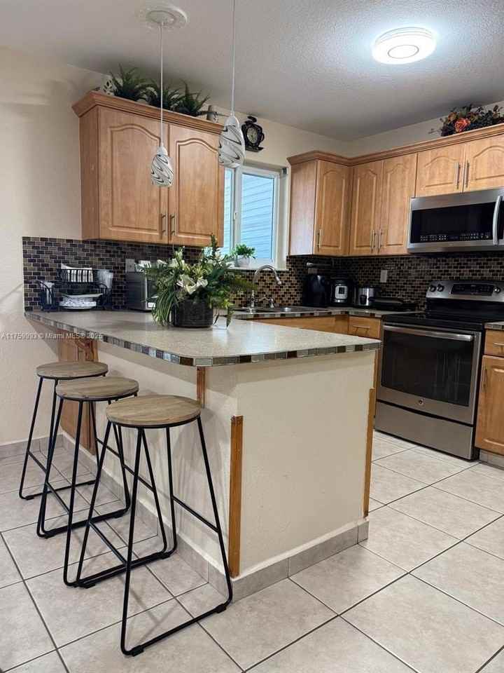 9315 Nw 114th Ln #3 - Photo 5 of 27