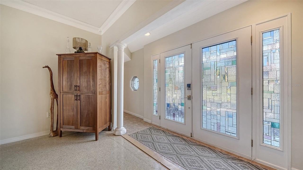 1718 Caribbean Dr - Photo 6 of 50