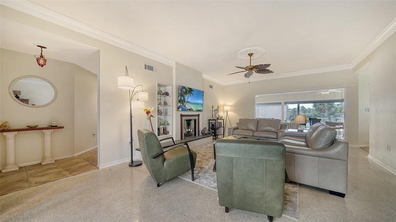 1718 Caribbean Dr - Photo 7 of 50