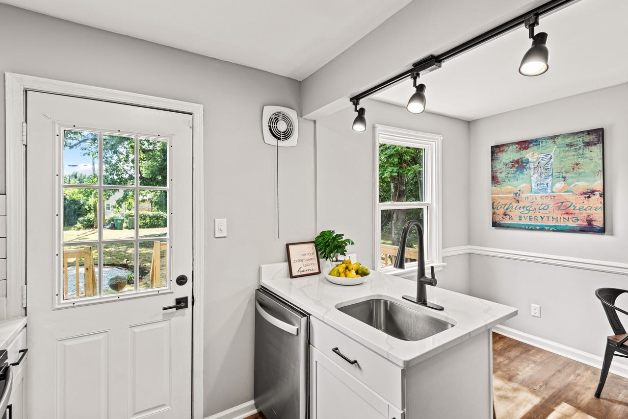 Meadowbridge Rd - Photo 7 of 14