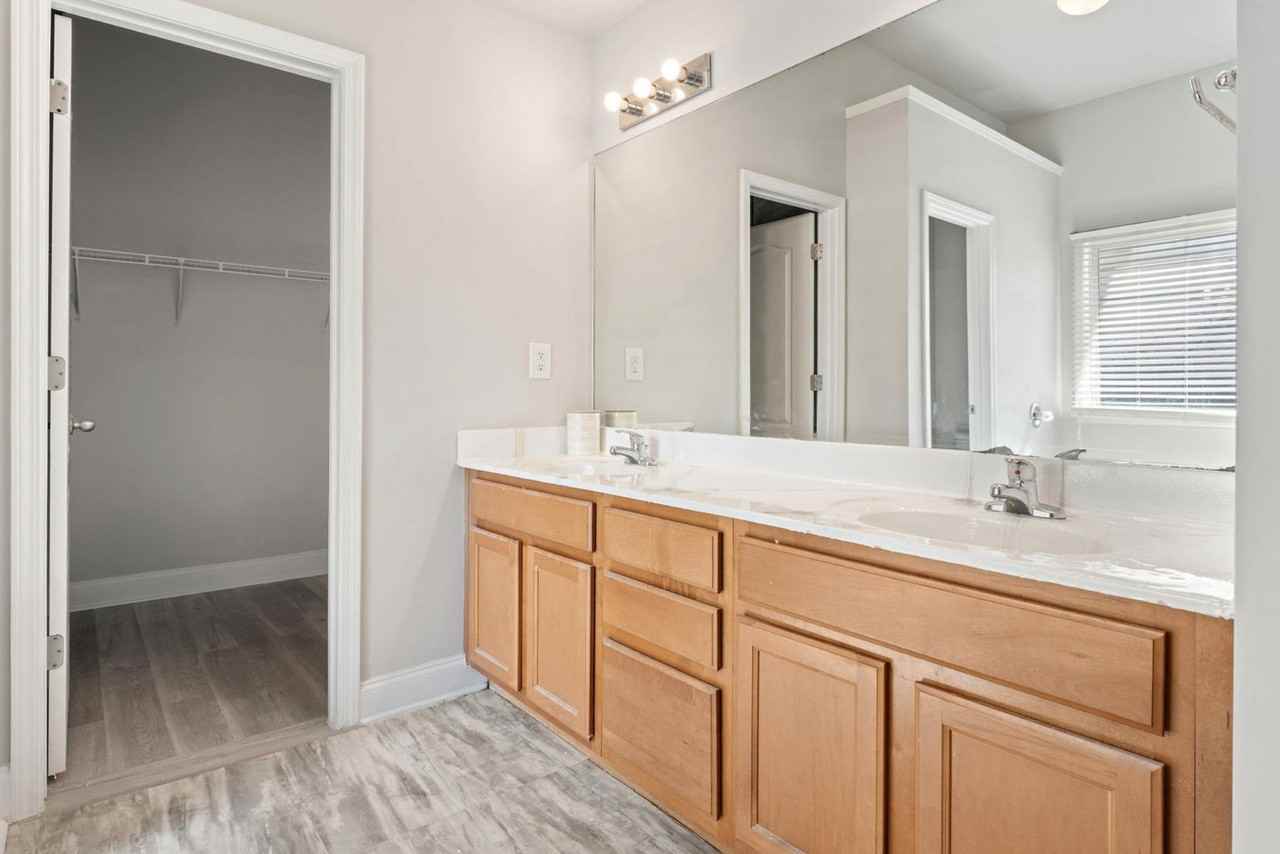 Heartwood Ave - Photo 2 of 11