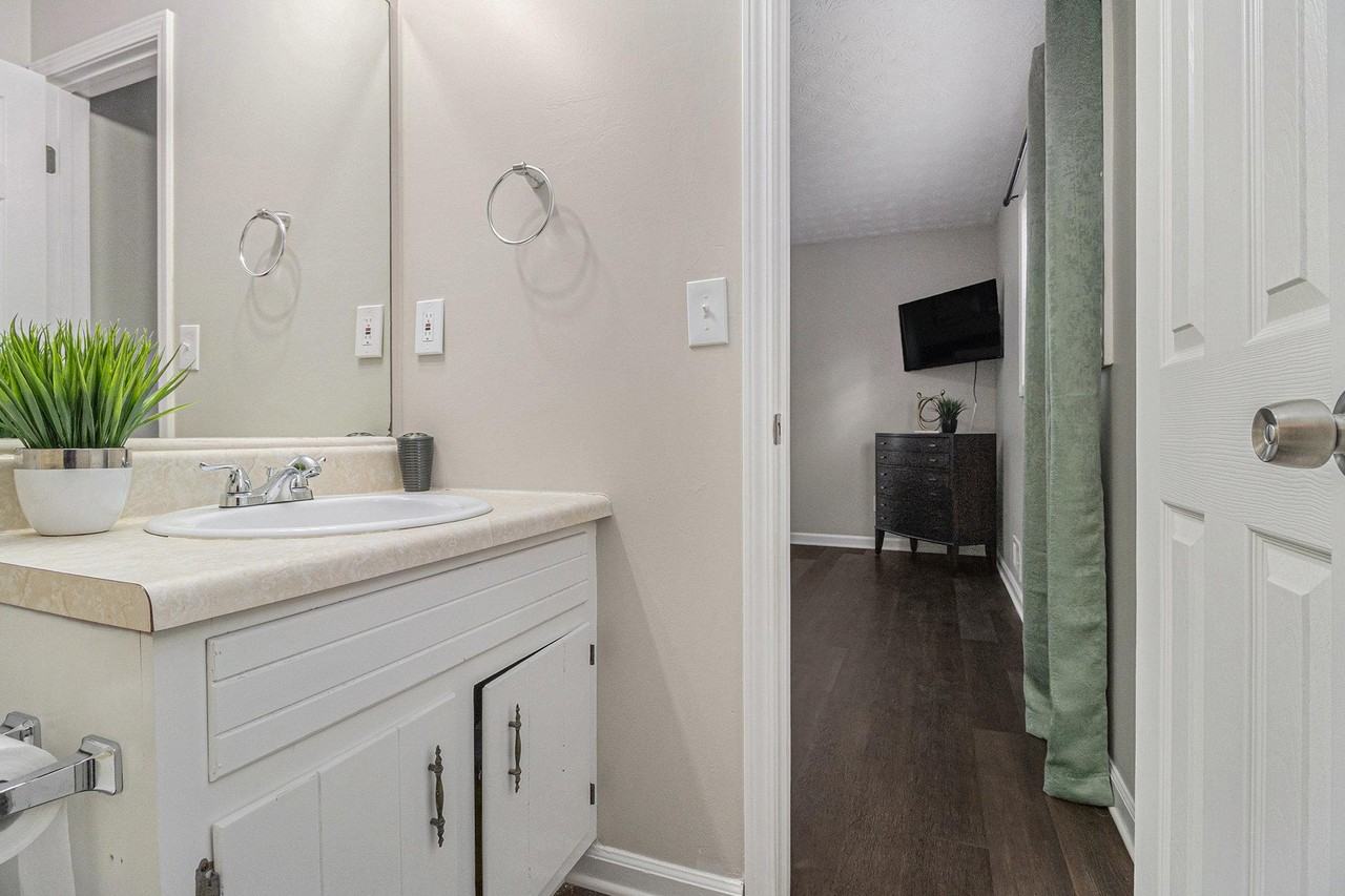 Redan Rd - Photo 4 of 10