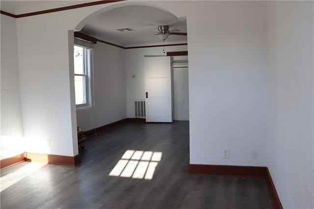 225 Gordon Ave - Photo 2 of 12