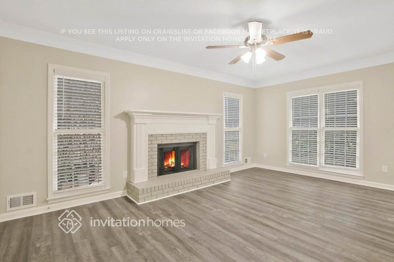 3339 Woodrock Ln - Photo 5 of 23