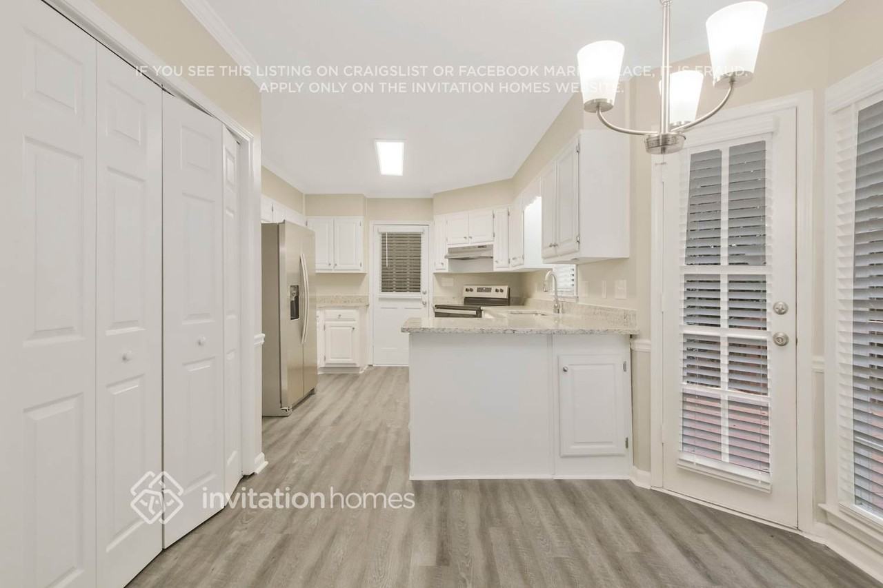 3339 Woodrock Ln - Photo 6 of 23