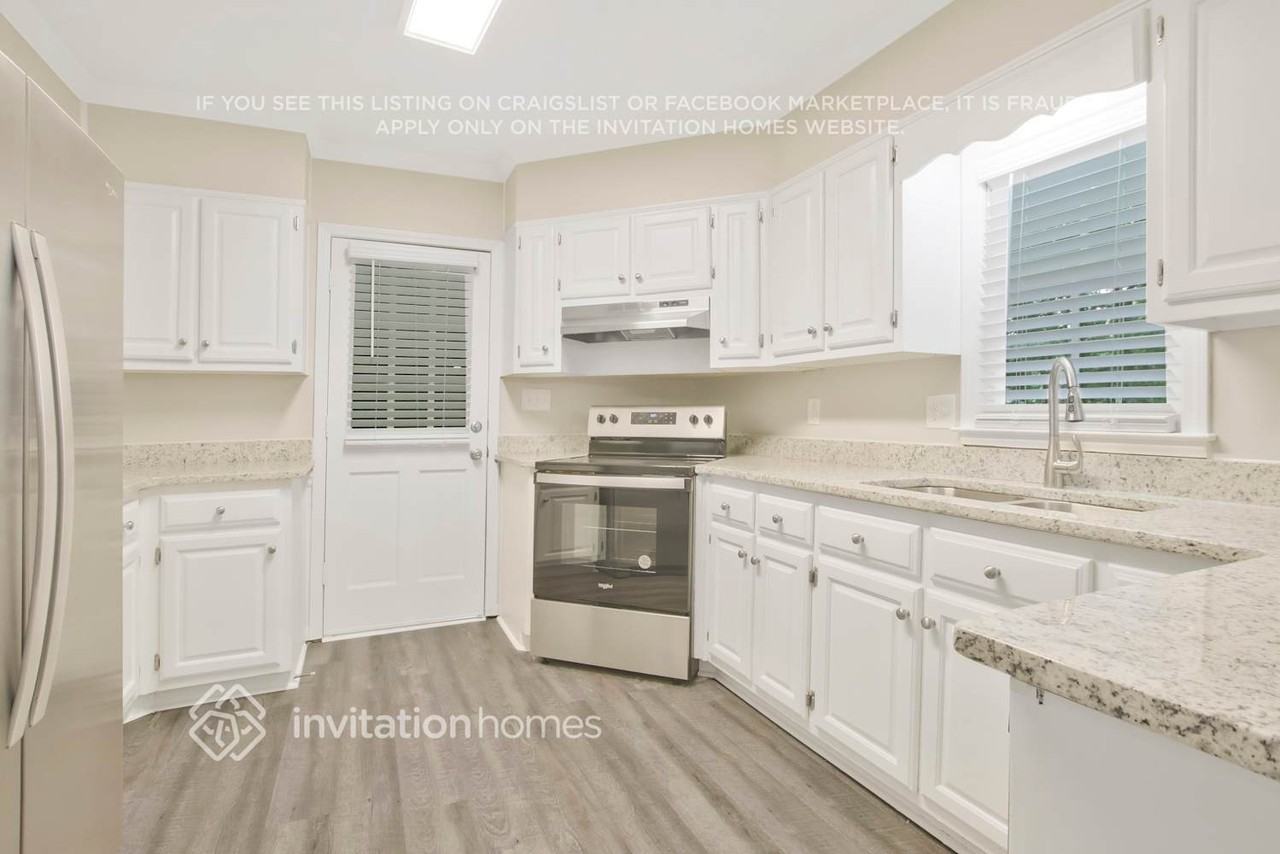 3339 Woodrock Ln - Photo 7 of 23