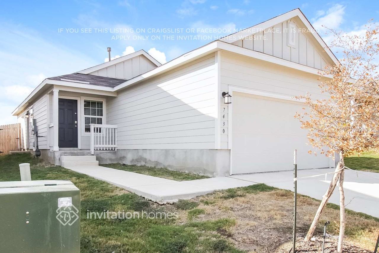 7430 Adaja Riv - Photo 2 of 17