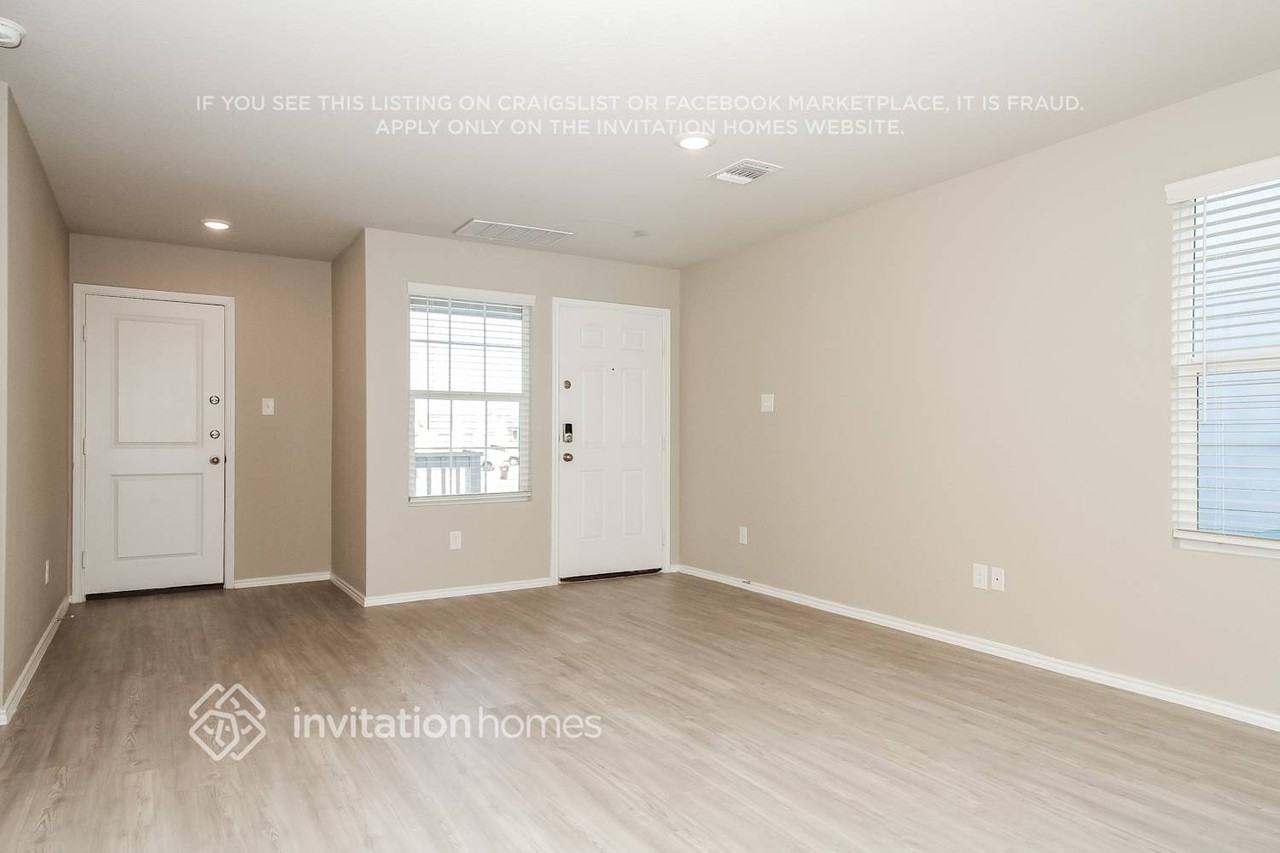 7430 Adaja Riv - Photo 4 of 17