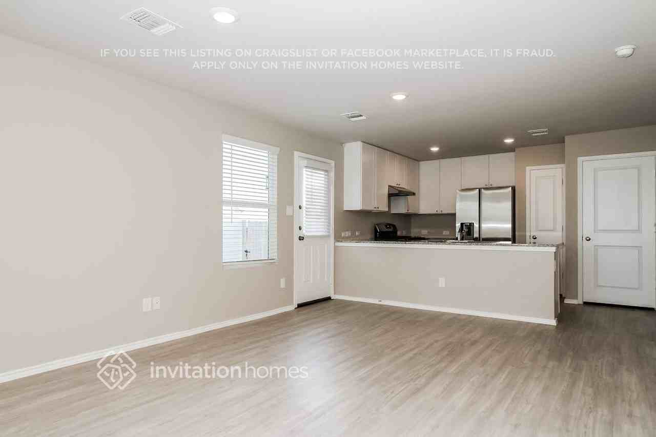 7430 Adaja Riv - Photo 5 of 17