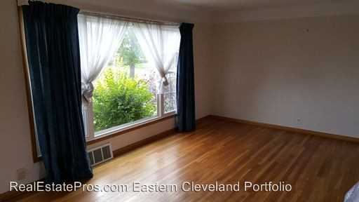 390 High Tee Dr - Photo 2 of 19