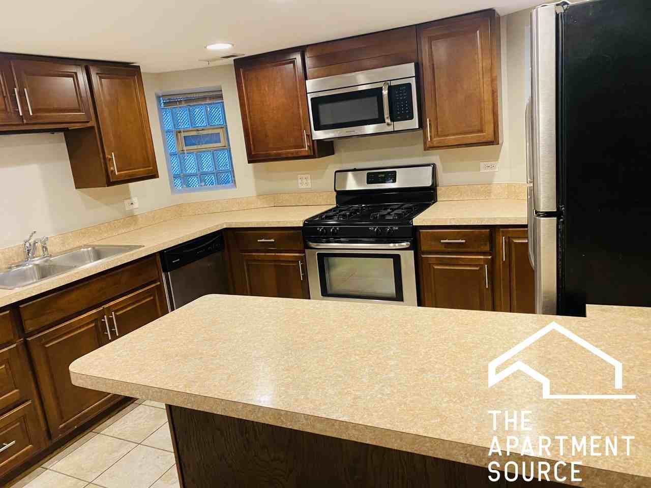 3110 W Fullerton Ave #G - Photo 2 of 9