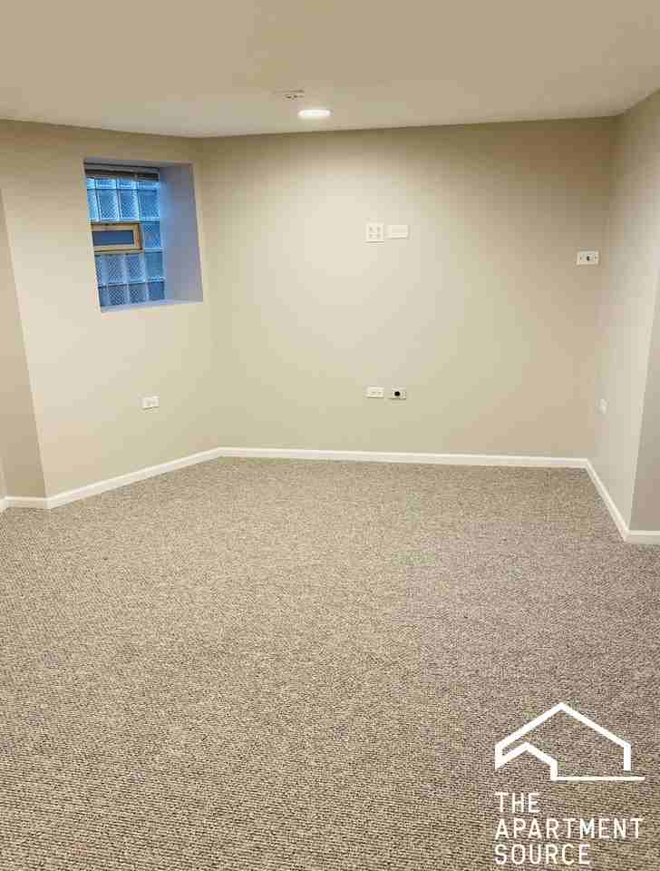 3110 W Fullerton Ave #G - Photo 5 of 9