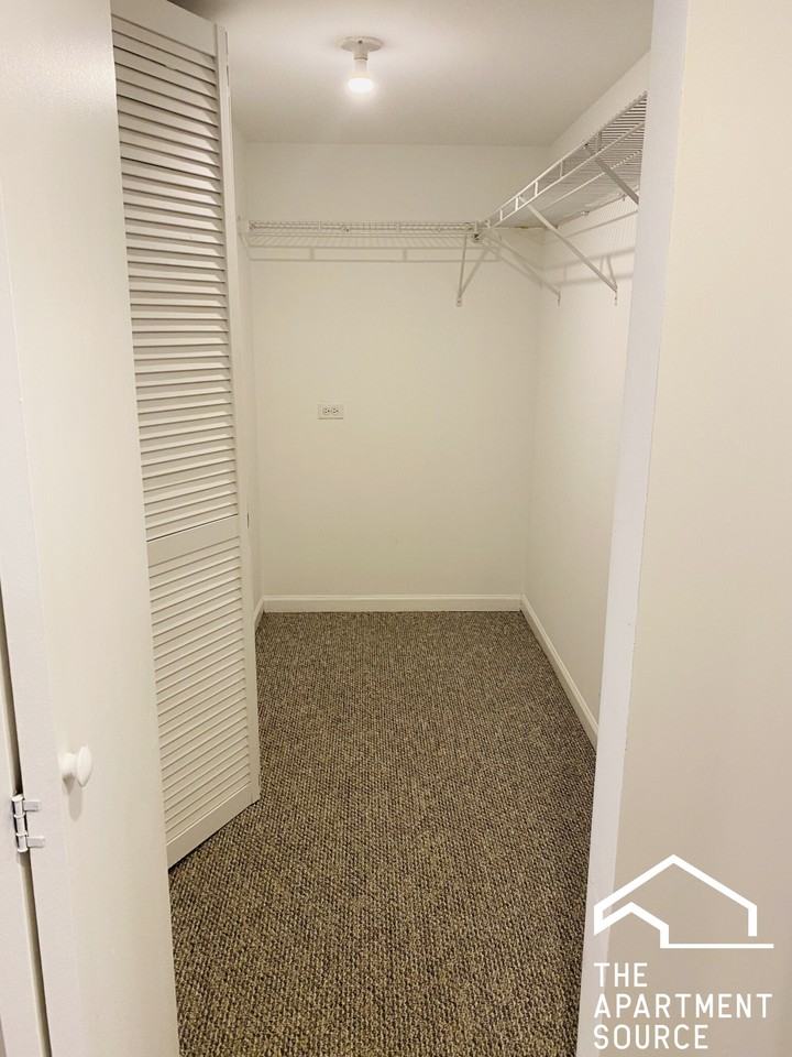 3110 W Fullerton Ave #G - Photo 7 of 9