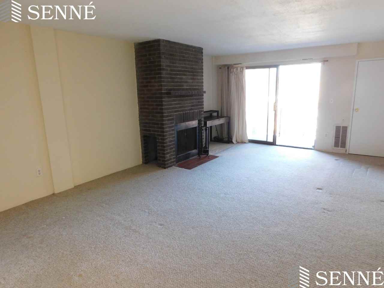 1580 Massachusetts Ave #4F - Photo 3 of 7