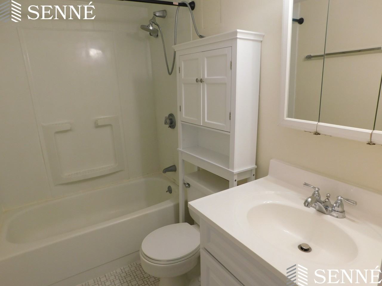 1580 Massachusetts Ave #4F - Photo 5 of 7