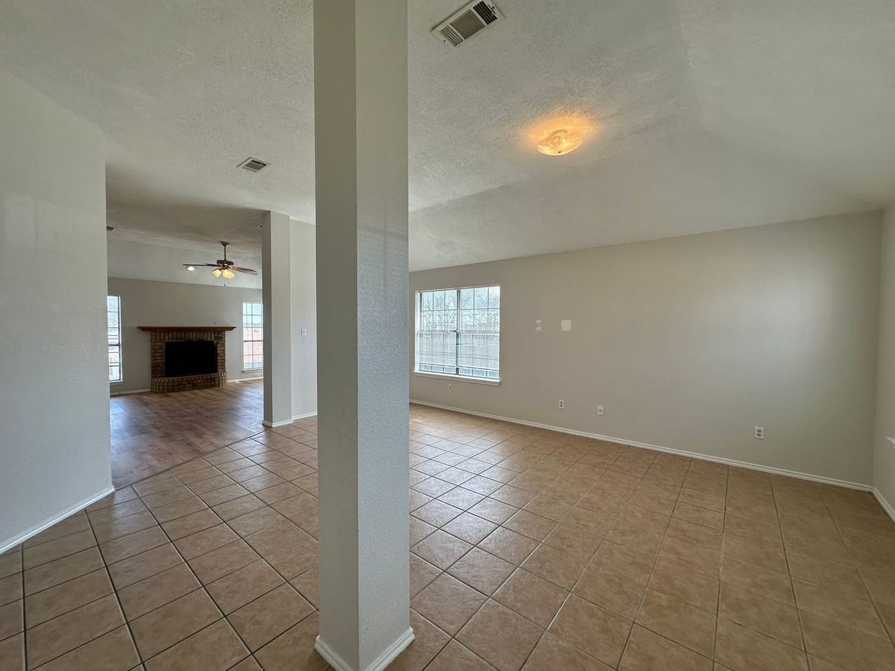 607 Hogan Dr - Photo 3 of 43