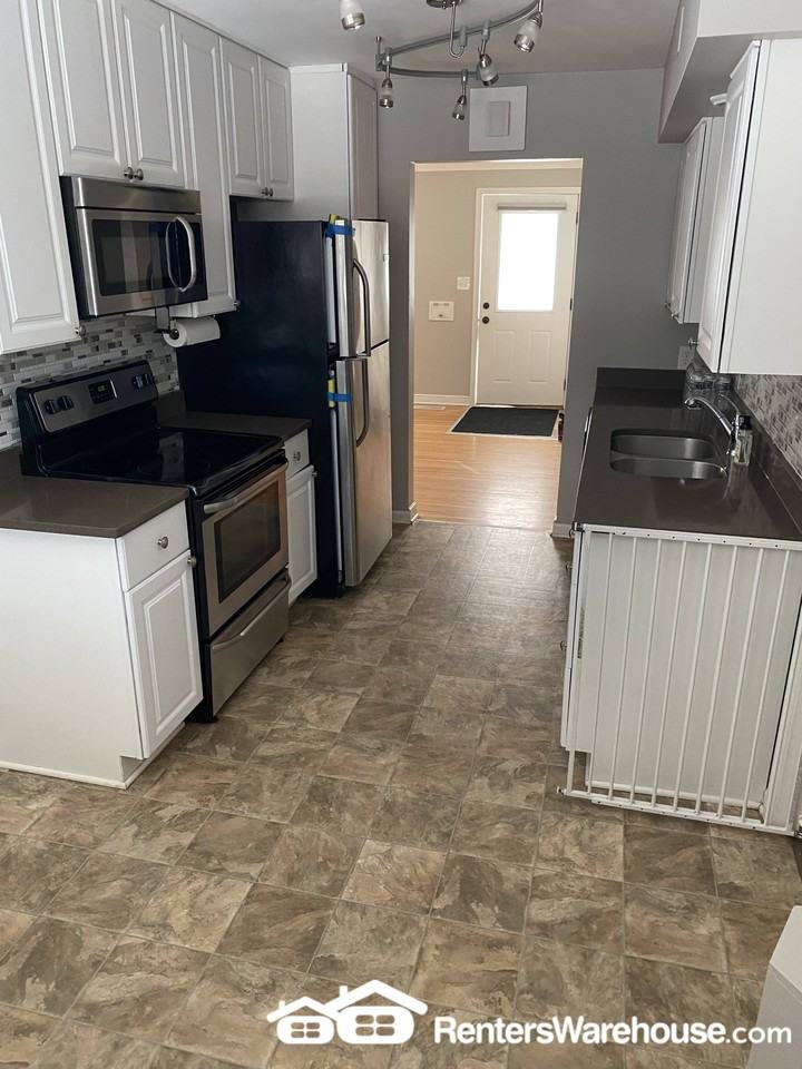 5000 Lakeside Ave N - Photo 2 of 21