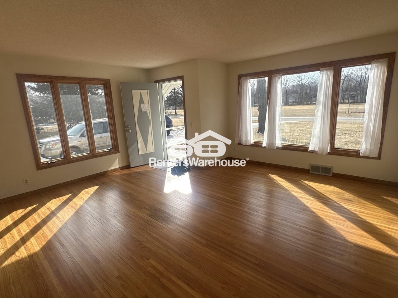 8645 Eldorado St Ne - Photo 6 of 13