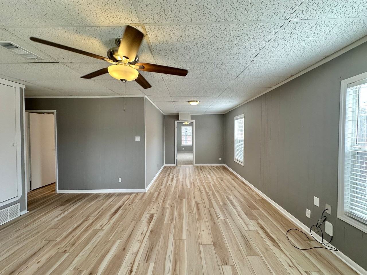822 Southside Dr - Photo 5 of 24