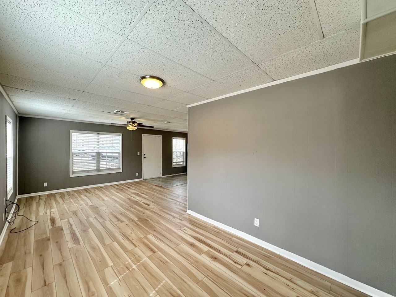 822 Southside Dr - Photo 7 of 24