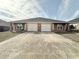 featured image of 4300 Elms Run Cir